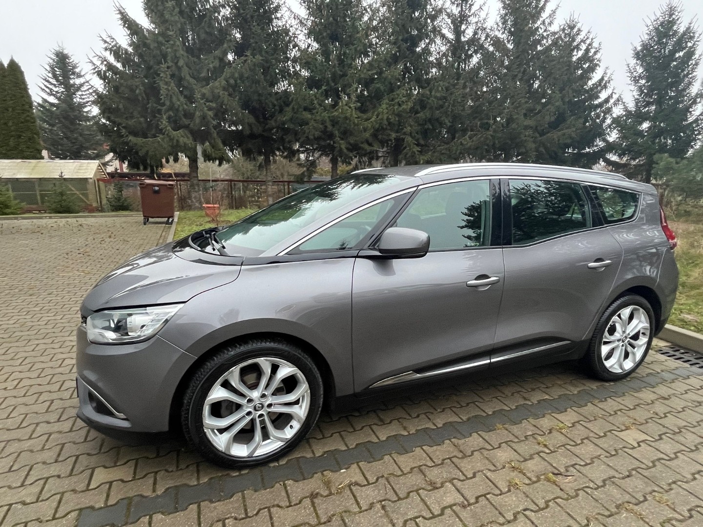 Renault Grand Scenic IV 1 właściel, bezwypadkowy, serwisowany w ASO, 7-osobowy