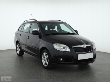 Skoda Fabia II , Salon Polska, Serwis ASO, Klimatronic,ALU, El. szyby-1