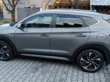 1.6 Niepowtarzalne wyposażenia Salon PL-1