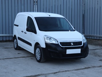 Peugeot Partner II , L1H1, 3m3, VAT 23%, 3 Miejsca, 2 EU palet