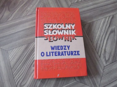 Szkolny słownik wiedzy o literaturze-1