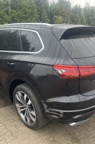 Volkswagen Touareg III R-line-2