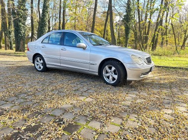 Mercedes C320 3.2 V6-1