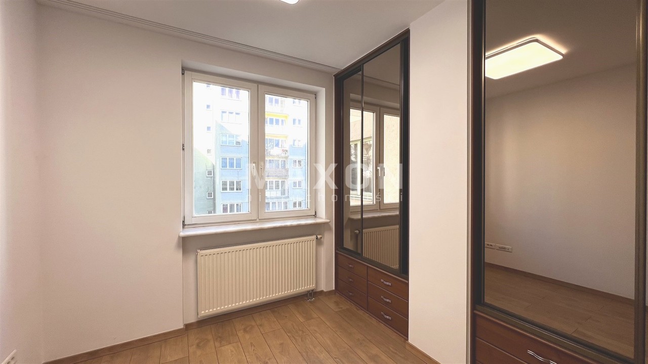 APARTAMENT NA SIENNEJ +2 MIEJSCA GARAŻOWE +komórka - Widok 5