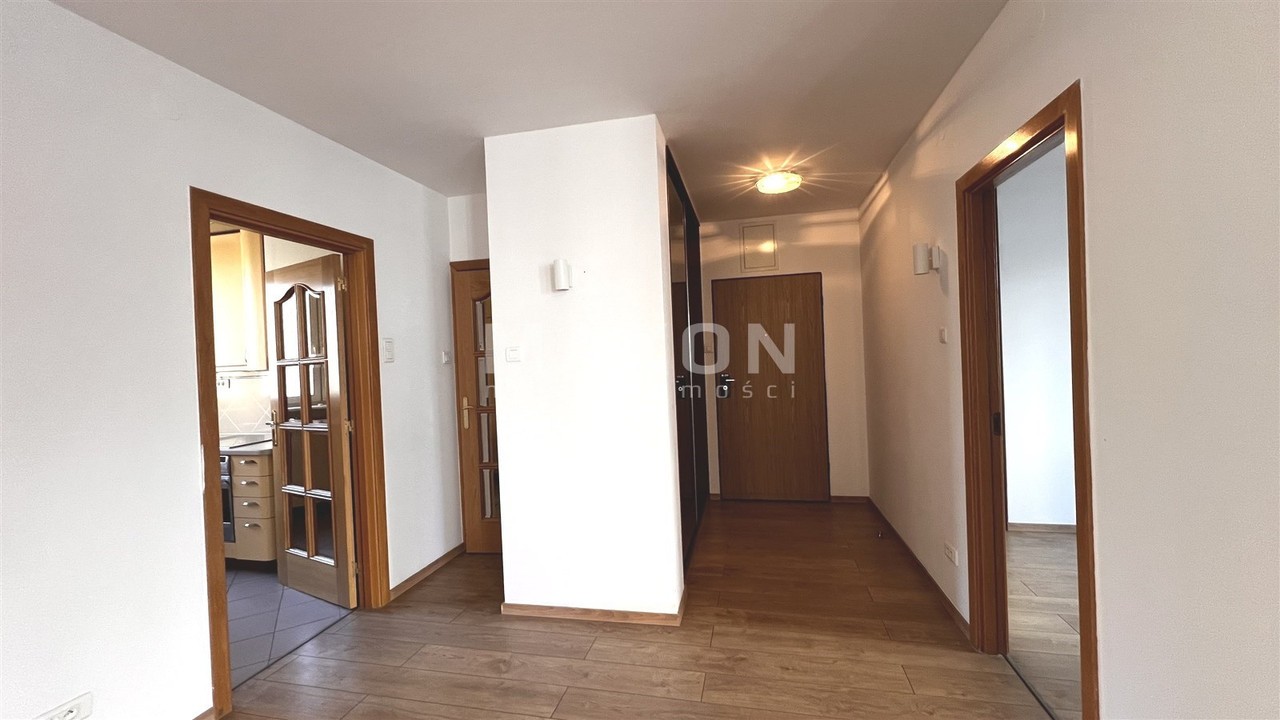 APARTAMENT NA SIENNEJ +2 MIEJSCA GARAŻOWE +komórka - Widok 6