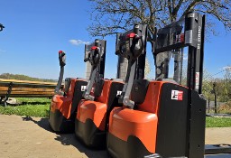 Elektryczny paleciak Toyota Swe niski maszt, podwójne podnoszenie wideł, widłowy