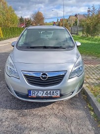 Sprzedam Opla Merivę 1,4 2011