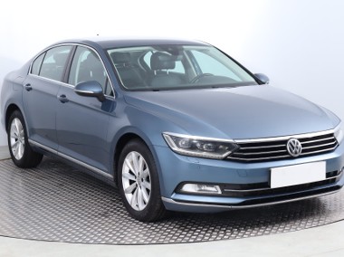 Volkswagen Passat B8 , Salon Polska, Automat, Skóra, Navi, Klimatronic, Tempomat,-1