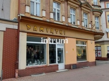 Lokal przy głównym deptaku Legnicy-1