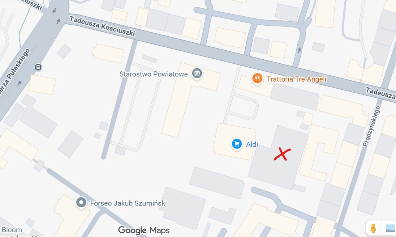 Parking przy Starostwie i ALDI – pohled 5