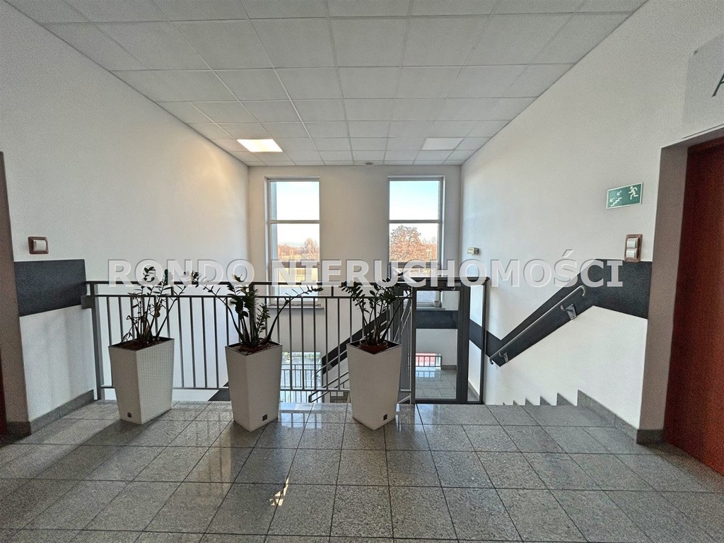 *moduł 190 m² - 5 pok.*socjal*m.parkingowe* - Widok 5