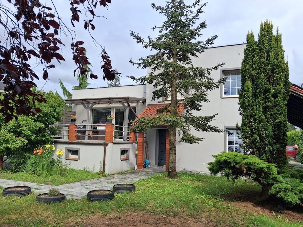 Dom na sprzedaż, 8 pokoi, 181 m², Sady