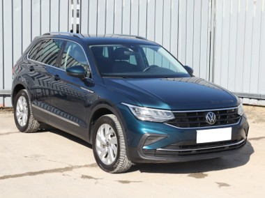 Volkswagen Tiguan , Salon Polska, 1. Właściciel, Serwis ASO, DSG, Klimatronic,-1