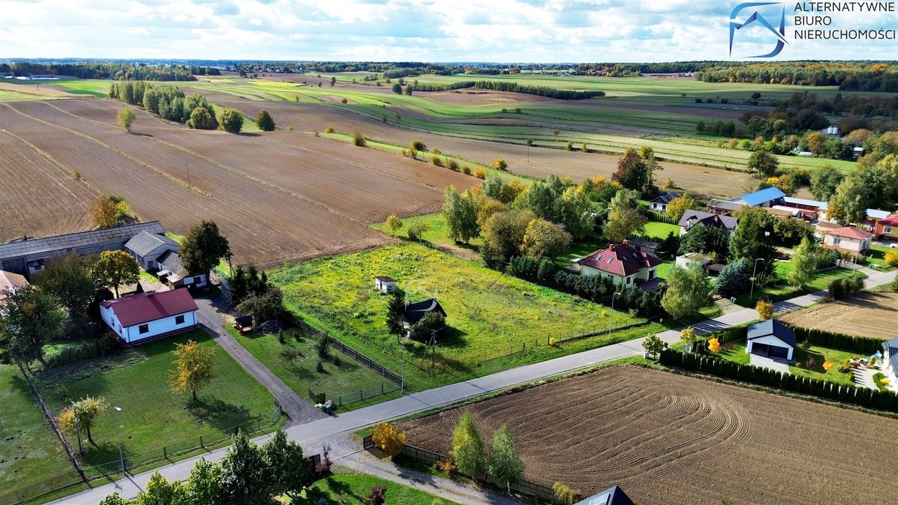 Atrakcyjna działka w Smugach - Widok 4