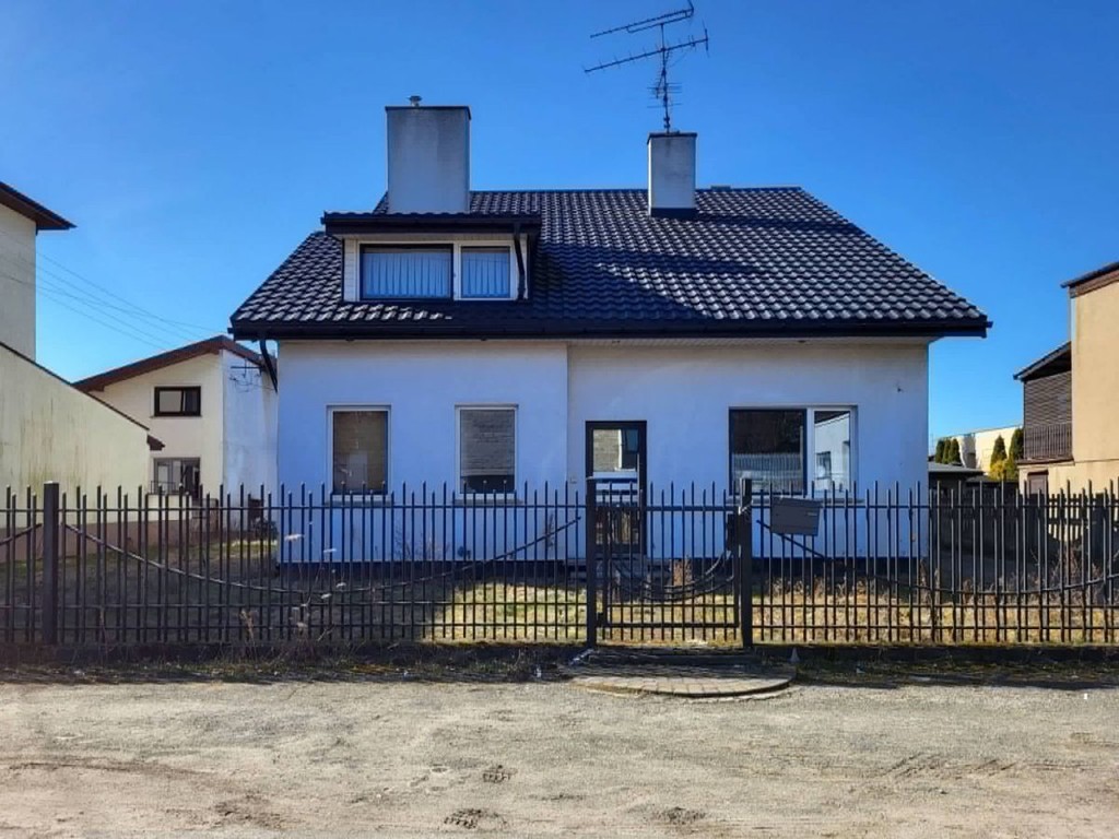 Dom i budynek produkcyjny Konopiska k. Częstochowy