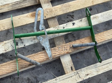 John Deere 6800 Dźwignia zsypu przedniego AXE17625-1