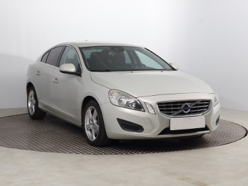 Volvo S60 II , Skóra, Navi, Klimatronic, Tempomat, Parktronic