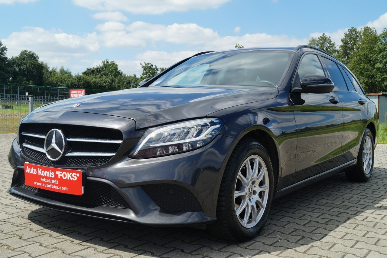 Mercedes-Benz Klasa C W205 Z Niemiec 1,6 160 km skóra navi led automat zadbany