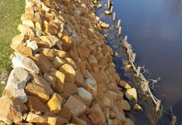Kamień na umocnienie brzegów skarp zbiorników retencyjnych stawu jeziora rzeki 