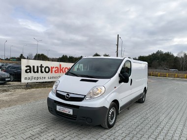 Opel Vivaro-1