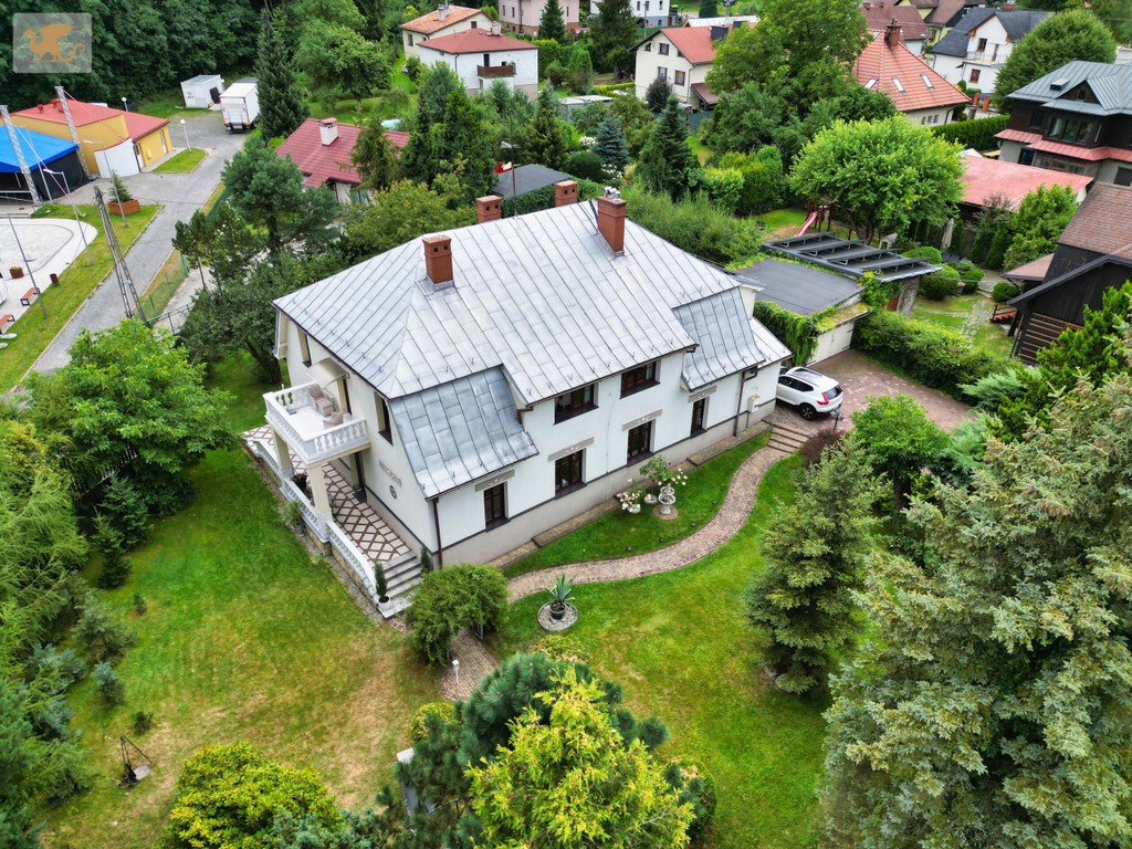 Dom z historią, wykończony w wysokim poczuciu stylu | Bystra