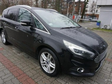 Ford S-MAX-1