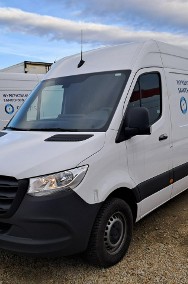 Mercedes-Benz Sprinter-2