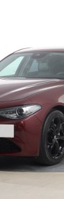 Alfa Romeo Giulia , Salon Polska, Serwis ASO, Automat, Skóra, Xenon, Bi-Xenon,-3