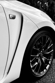 Lexus GSF 5.0 V8-2