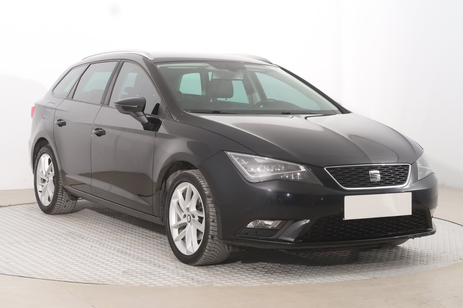 SEAT Leon III , Skóra, Navi, Klimatronic, Tempomat, Parktronic