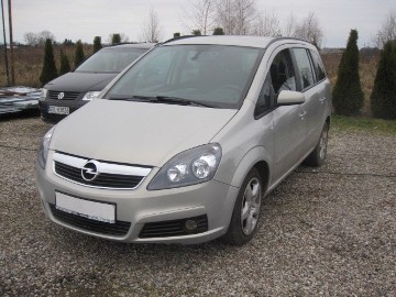 opel zafira 1,9tdi 7mio osobowa. ekonomiczny silnik 120 koni.