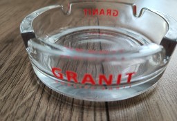 Popielniczka szklana z logo firmy Granit