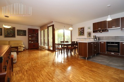 Komfortowy apartament z  dużym tarasem i garażem w sercu Łodzi