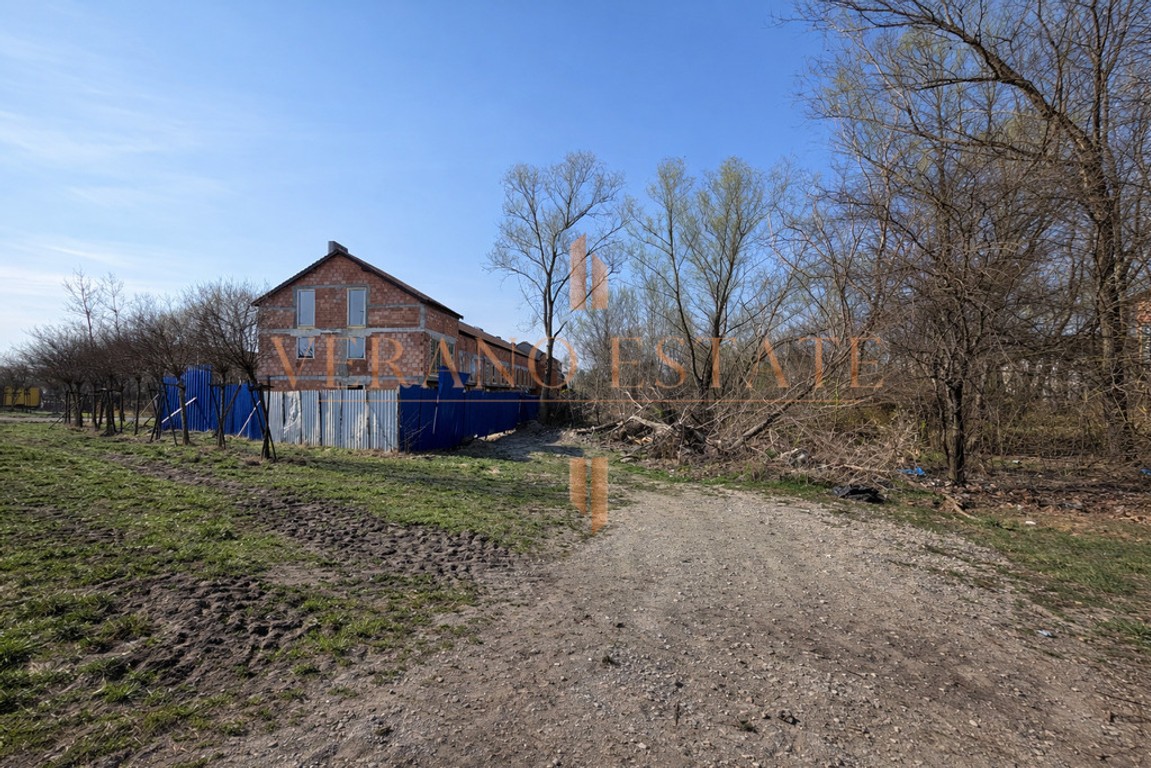 DZIAŁKA INWESTYCYJNA – MARKI | PRZY TRASIE S8 – pohled 6