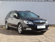 Skoda Octavia II , Klimatronic, Tempomat, Parktronic, Podgrzewane siedzienia,