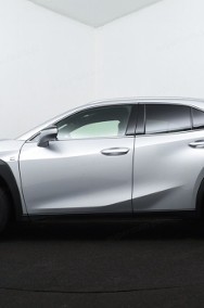 Lexus UX 300h F Sport Design 2.0 Hybrid Dynamic Force UX 300h F Sport Design 2.0-2