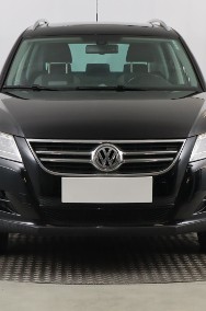 Volkswagen Tiguan , Klimatronic, Tempomat, Parktronic, Podgrzewane siedzienia,-2