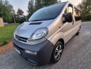 Opel Vivaro I Jak nowy 9 osób klimatyzacja Navigacja Niski przebieg long
