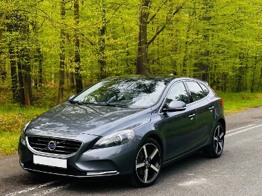 Volvo V40 II-1