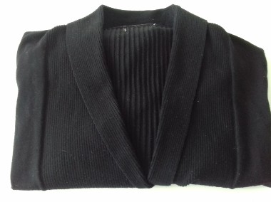 Sweter damski czarny, do sprzedania-1
