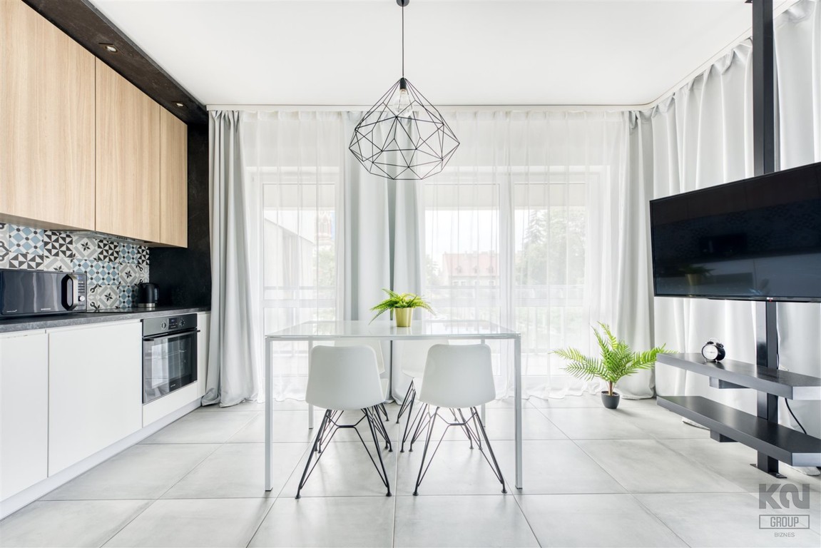 Ładny apartament z parkingiem i komórką - Ilumino - Widok 2