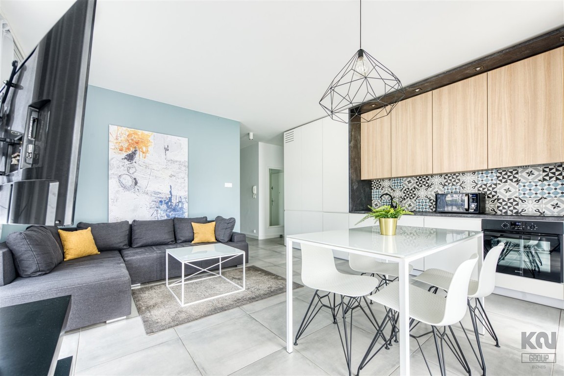 Ładny apartament z parkingiem i komórką - Ilumino - Widok 4