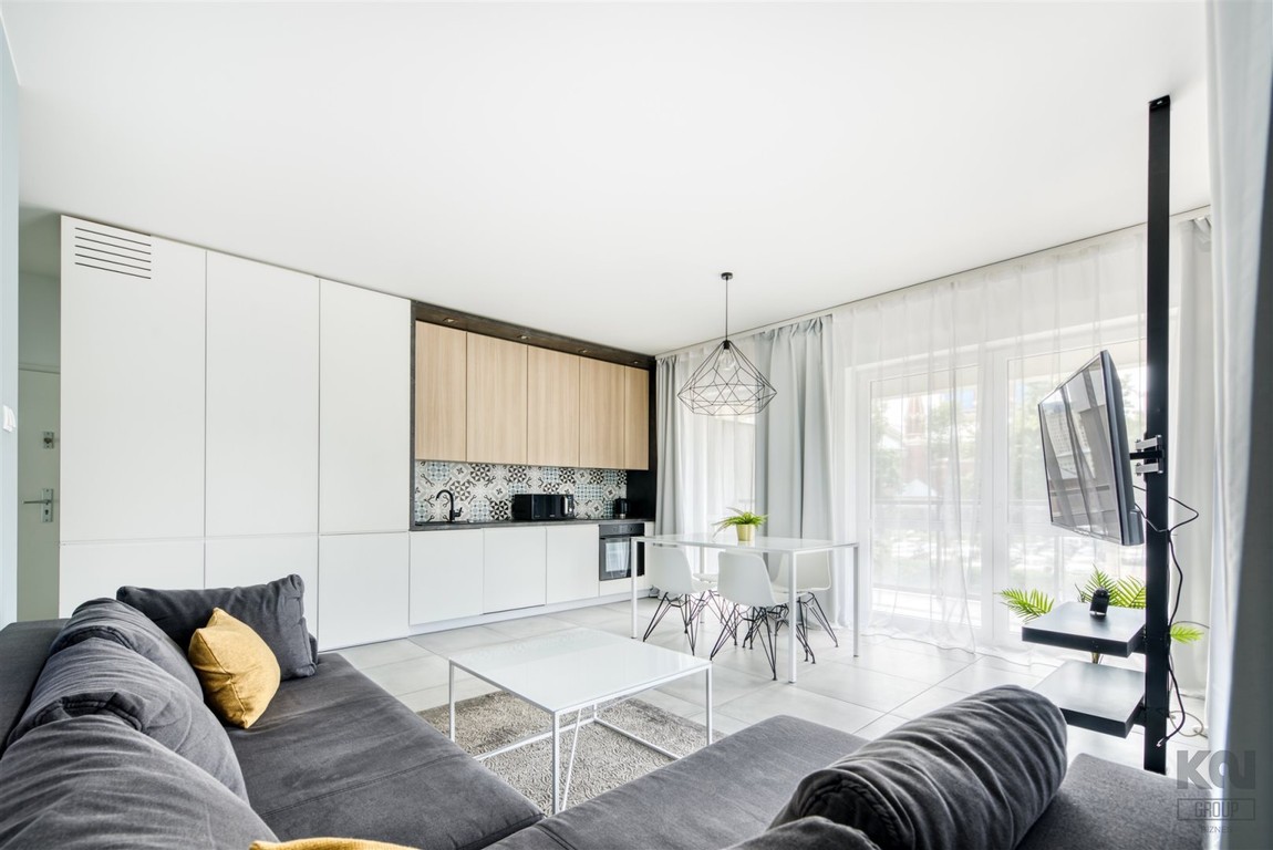 Ładny apartament z parkingiem i komórką - Ilumino - Więcej