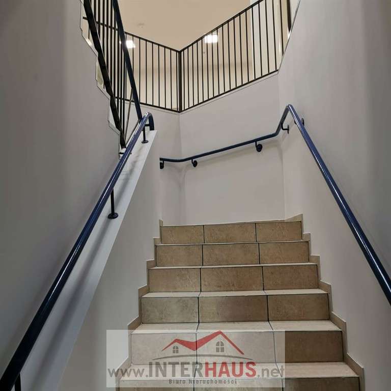 Nowoczesny obiekt usługowy z najemcami_1528 m² - Widok 5
