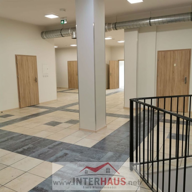 Nowoczesny obiekt usługowy z najemcami_1528 m² - Widok 6