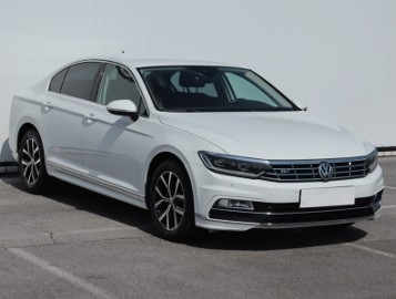 Volkswagen Passat B8 , Salon Polska, Serwis ASO, Automat, Navi, Klimatronic,