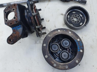 Valtra T150 - Zwolnica - Zwrotnica - Półoś - Skrzynia - Silnik - Siłowniki - Tylny WOM-1