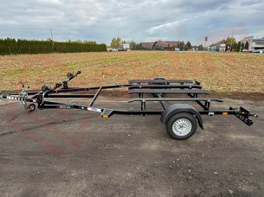 PRZYCZEPA POD 2 SKUTERY WODNE PP13-6025 P/L – DMC 800–1300 KG, OCYNKOWANA-1