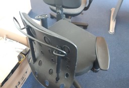 Krzesła biurowe -  4 szt. - używane. Różne typy/rodzaje. Zniszczone obicia