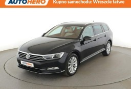 Volkswagen Passat B8 DSG jasne skóry navi klima auto grzane fotele czujniki parkowania